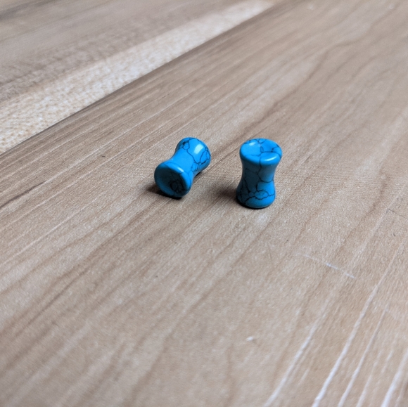 Turquoise 2g double flare plugs - Picture 3 of 3